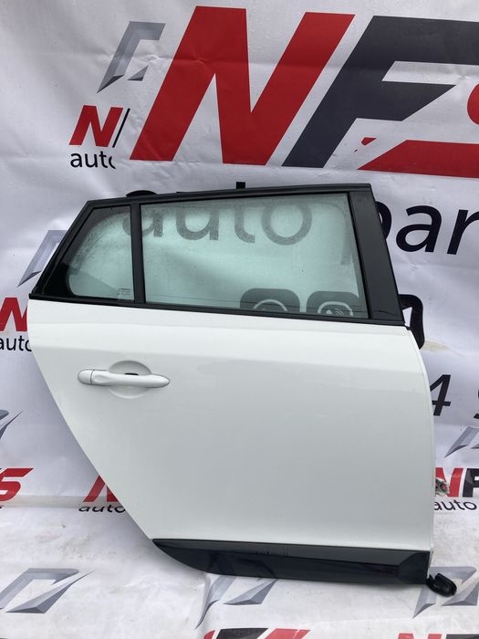 Задні праві двері renault megane 3 універсал є в багатьох кольорах