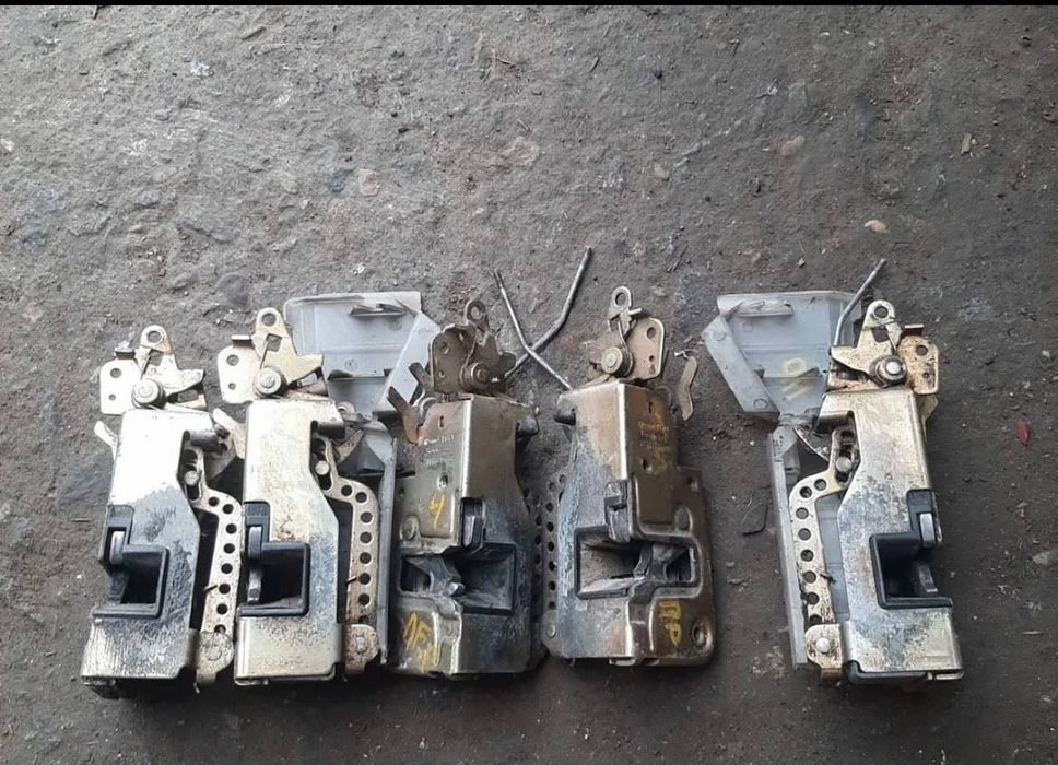 Замок дверей т4 ручка дверна т4 скло підйомник т4 замок т4 ручка т4