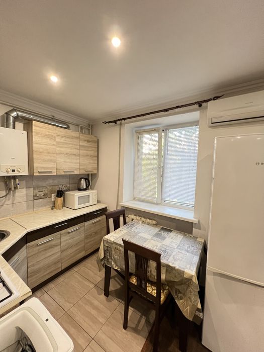 Продам 2к.квартира з газовим котлом. Меблі та техніка. Ушакова. Торг