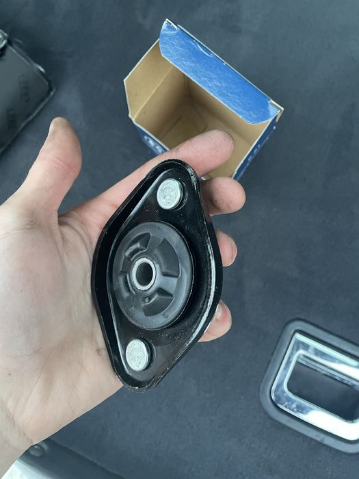 Опора заднього амортизатора Lemforder Bmw e46, e36, e30