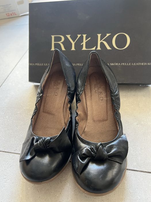 Czółenka na koturnie Ryłko r. 38