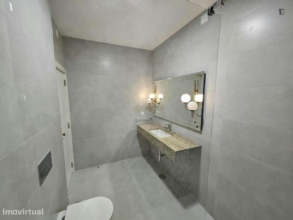 Quarto - localizado em Sé de Braga e São Lázaro Braga