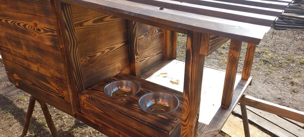 Будка для собак  з терасою