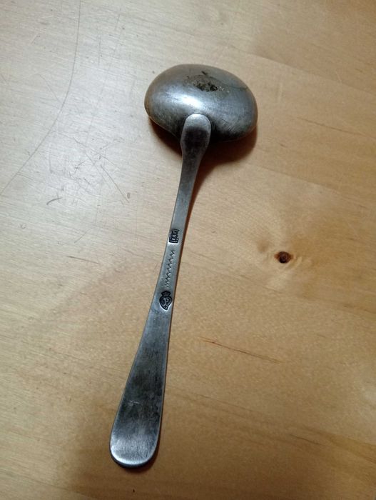 Prata antiga e usada