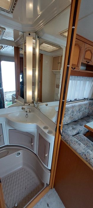 Караван кемпінги будинок на колесах кемпінг автодом