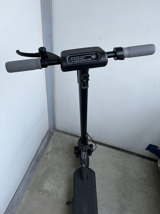 Hulajnoga elektryczna ODYS NEO E100 E-Scooter 10"  niemiecki producent
