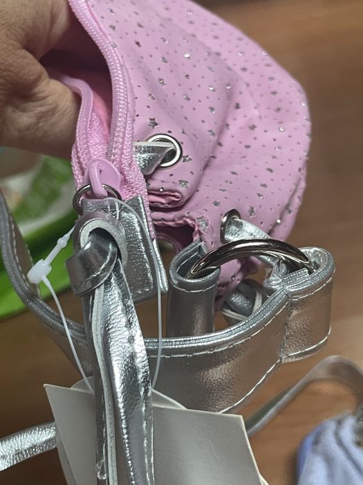 2 carteiras criança da Claire’s