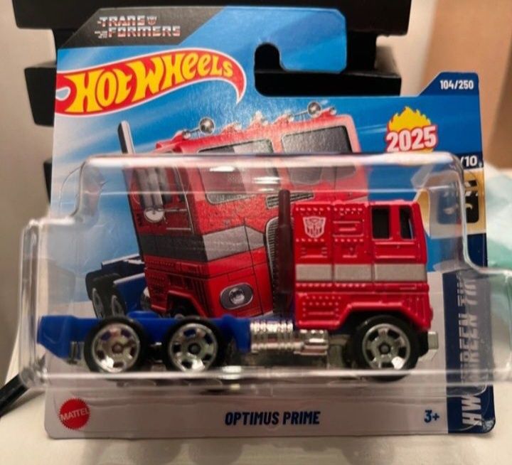 Optimus Prime Hot Wheels