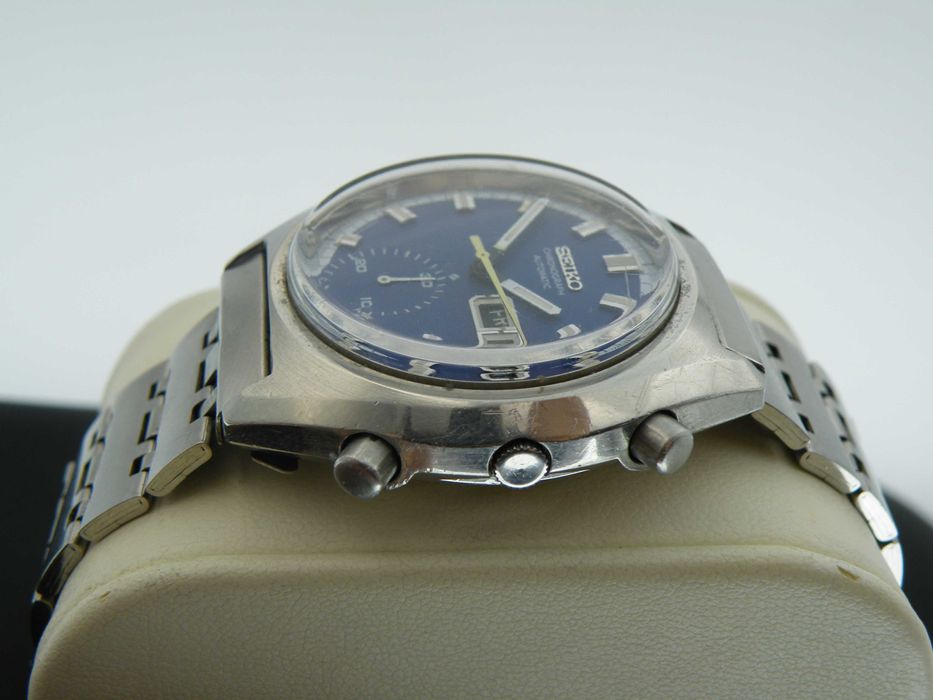Seiko Chronograph Vintage w Stali z Niebieską Tarczą