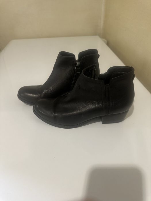 Демісезонні шкіряні черевички Clarcs Розмір 37,5