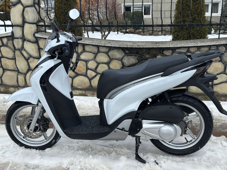 Скутер Honda sh 150