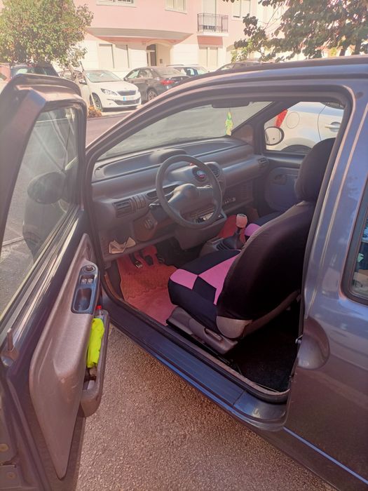 Vendo icónico Renault Twingo