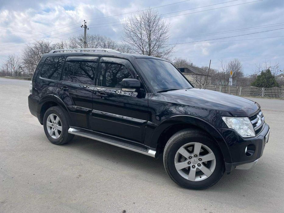 Mitsubishi Pajero Wagon
