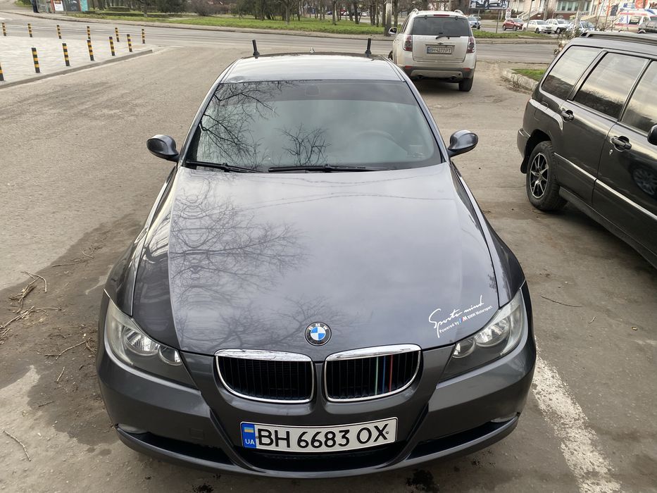 Продам машину в очень хорошем состоянии не каких вложений не требует с 2018 года в Украине