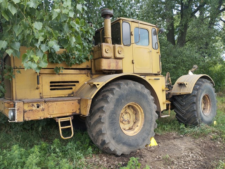 Продам трактор к 700.