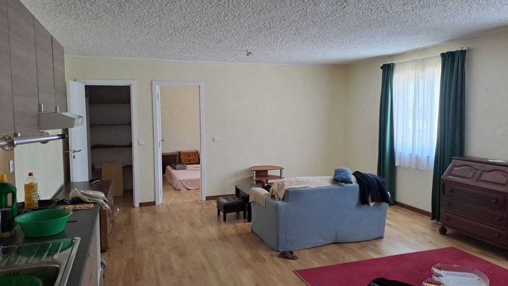 Espaço com 50m2 e WC com água quente