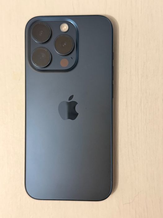 iPhone 15 pro 128 gb Azul