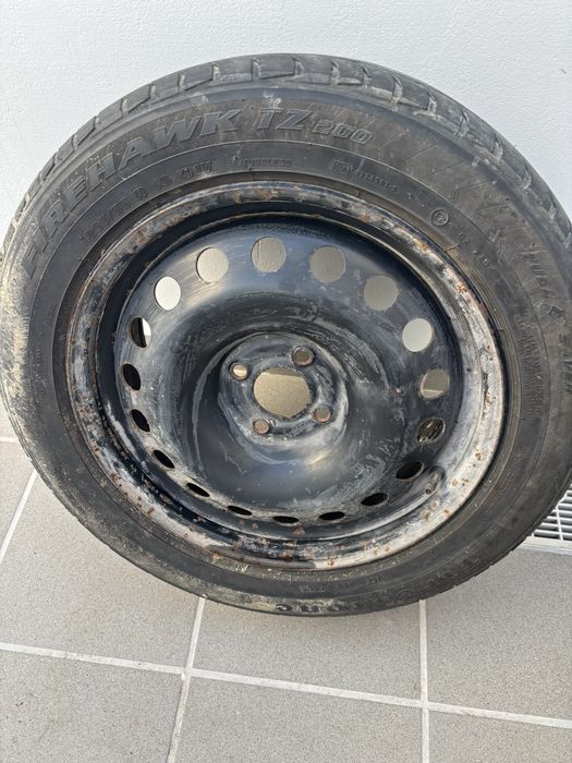 Pneu 205/55 R 16