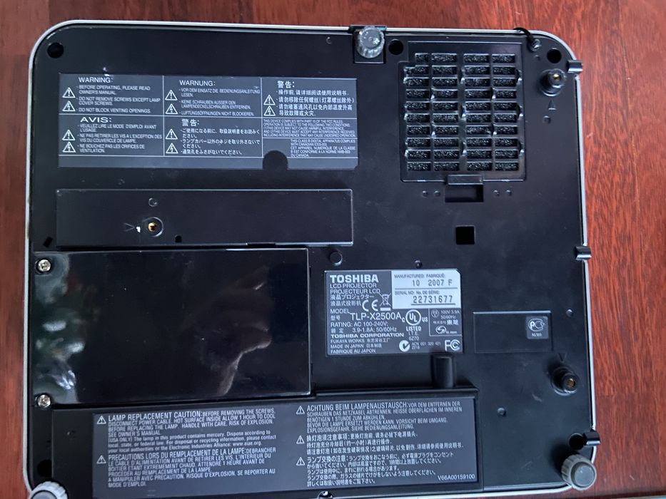 Проектор Toshiba TLP-X2500 новая лампа