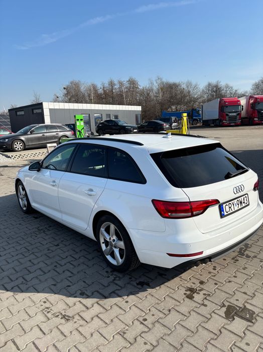 Audi A4 B9 Avant 2017 r.