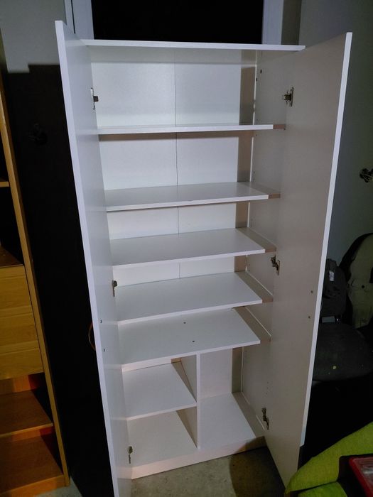 Biała szafa dwudrzwiowa, transport.