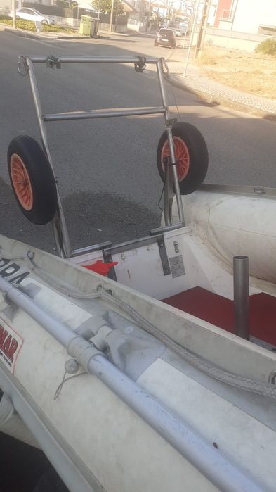 Barco semi rígido