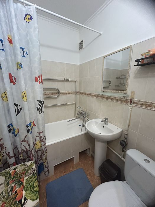 Здам 2 хкімн квартиру район Центру , з Агв
