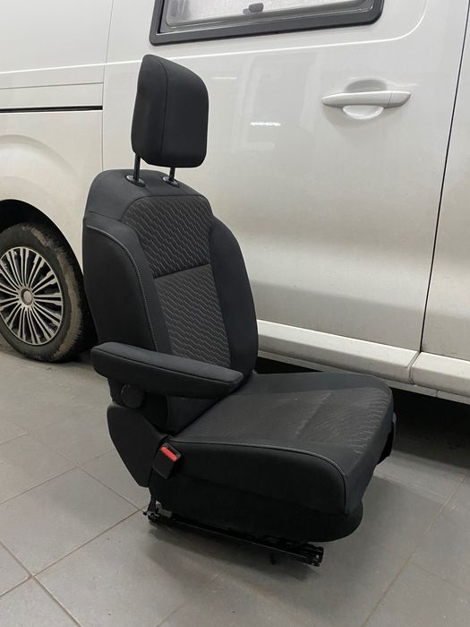 Nowy fotel kierowcy Proace Traveller Spacetourer Zafira life