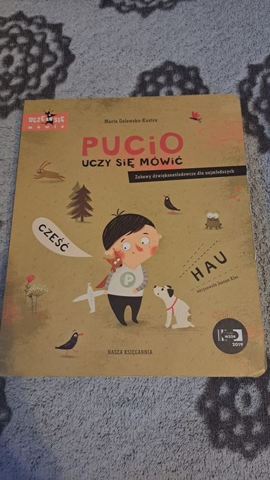 Pucio uczy się mówić