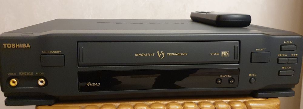 Видео магнитофон Тошиба