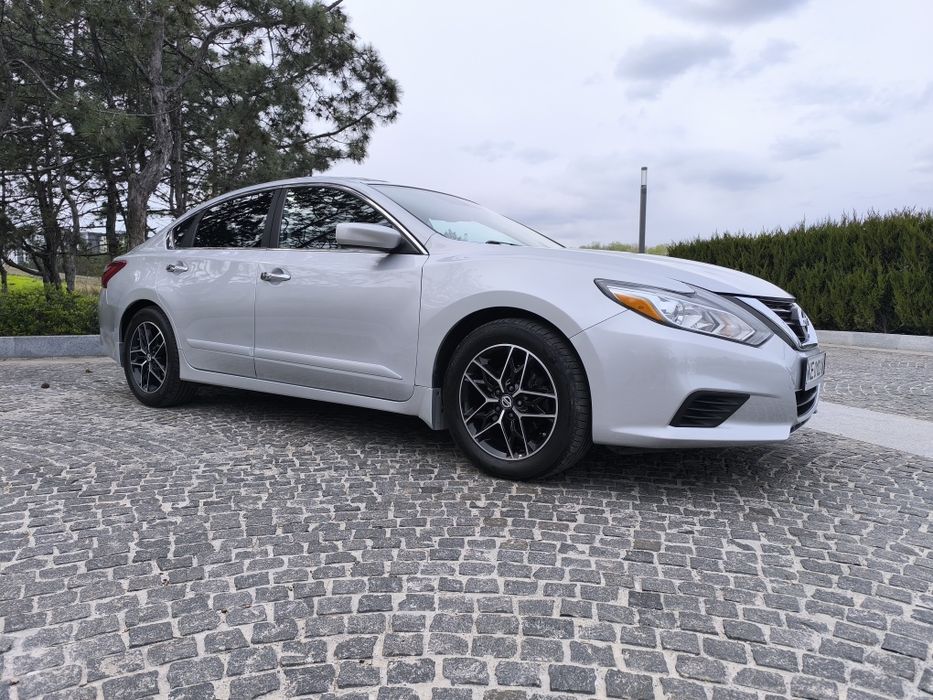 Nissan Altima SV