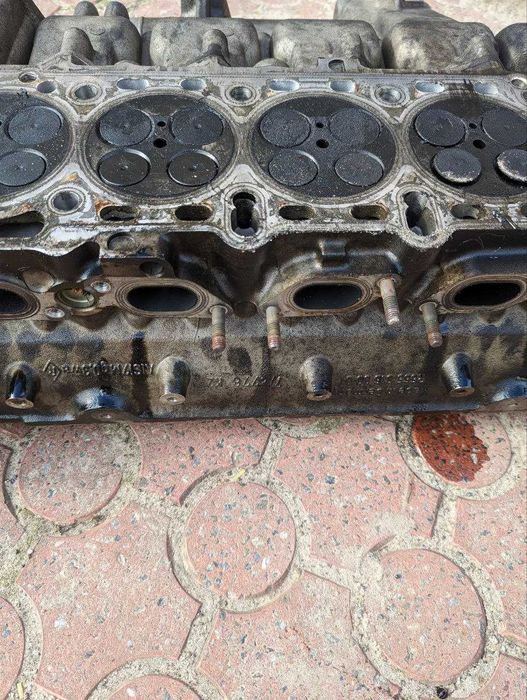 Головка блока циліндров на двигун 2.7 дизель Mercedes/Ssangyong