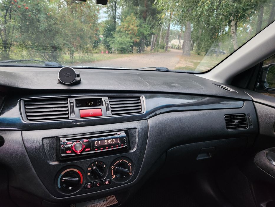 Mitsubishi LANCER 9