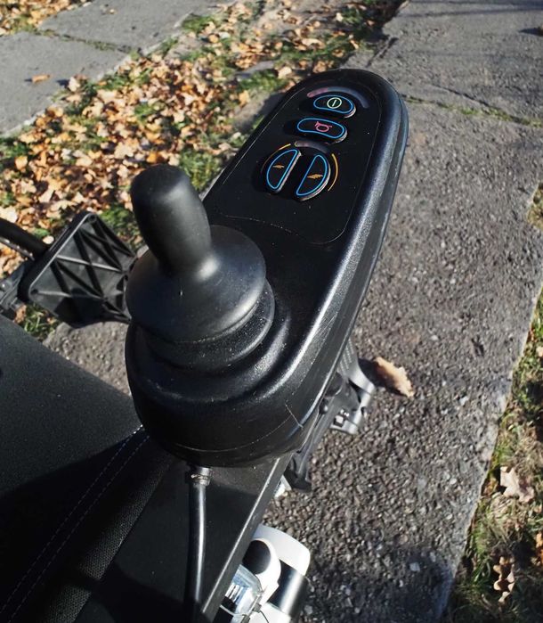 Wózek inwalidzki elektryczny Ottobock B400. Duży zasięg.