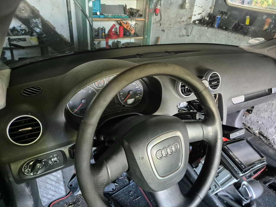 deska rozdzielcza konsola kokpit pulpit AUDI A3 8P 8P1.857.067 BDB