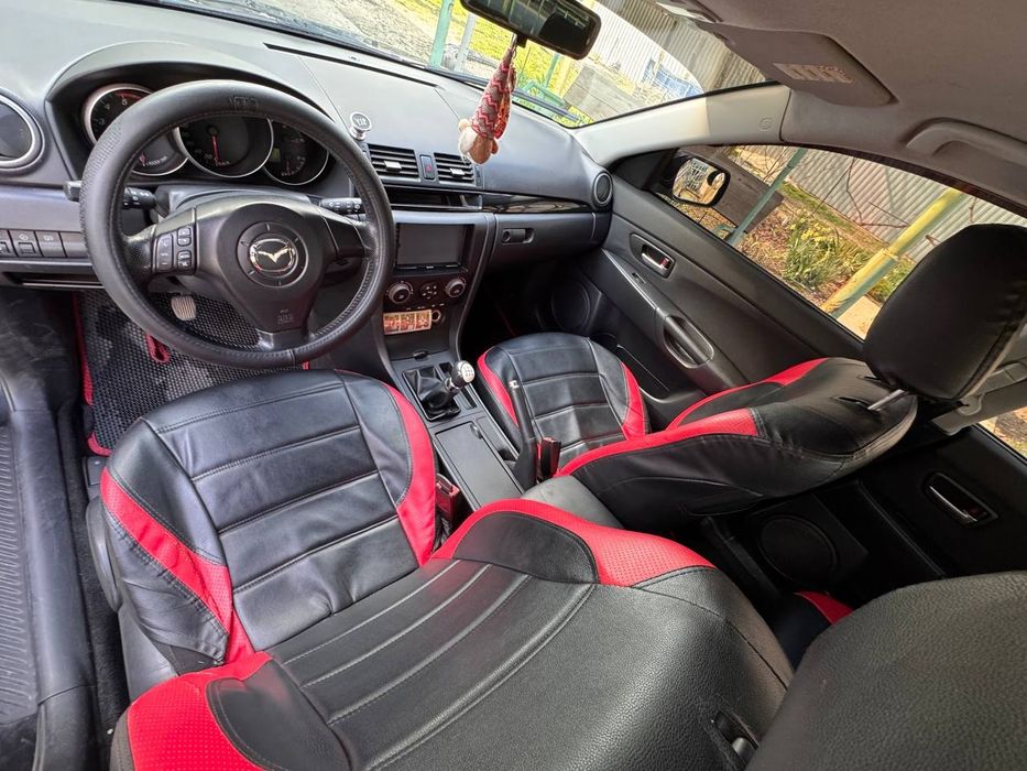 Продам автомобіль Mazda 3