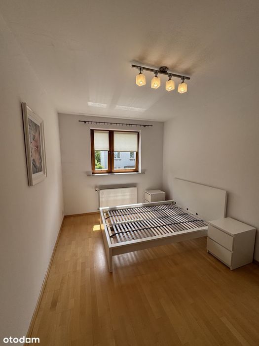 Dom (140 + 80 m²), dwa niezależne lokale, gotowe do zamieszkania.