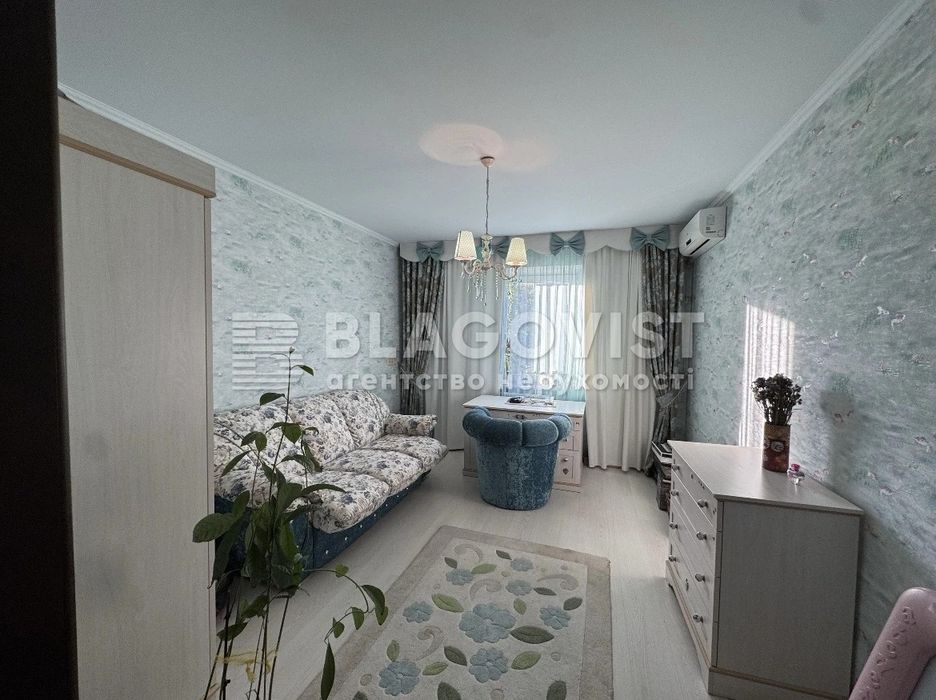 Прожаж 3х кімн квартири Анни Ахматової 15 Позняки Дарницький Гривня