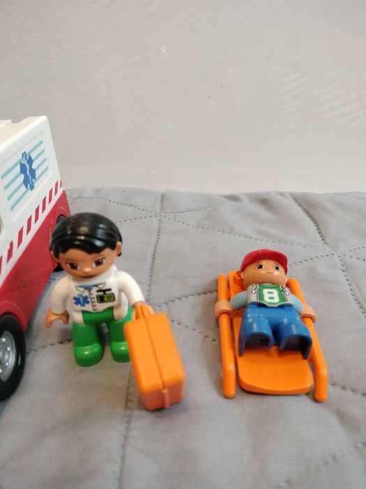 Klocki LEGO Duplo karetka