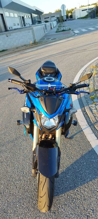 Suzuki gsx-s 750