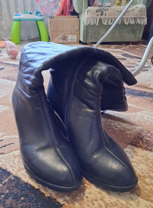 Осінні шкіряні ботінки