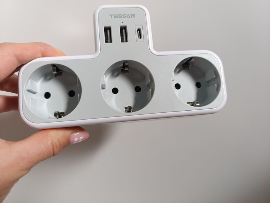 Nowe gniazdko TESAN – 3x USB + 3x klasyczne wejście