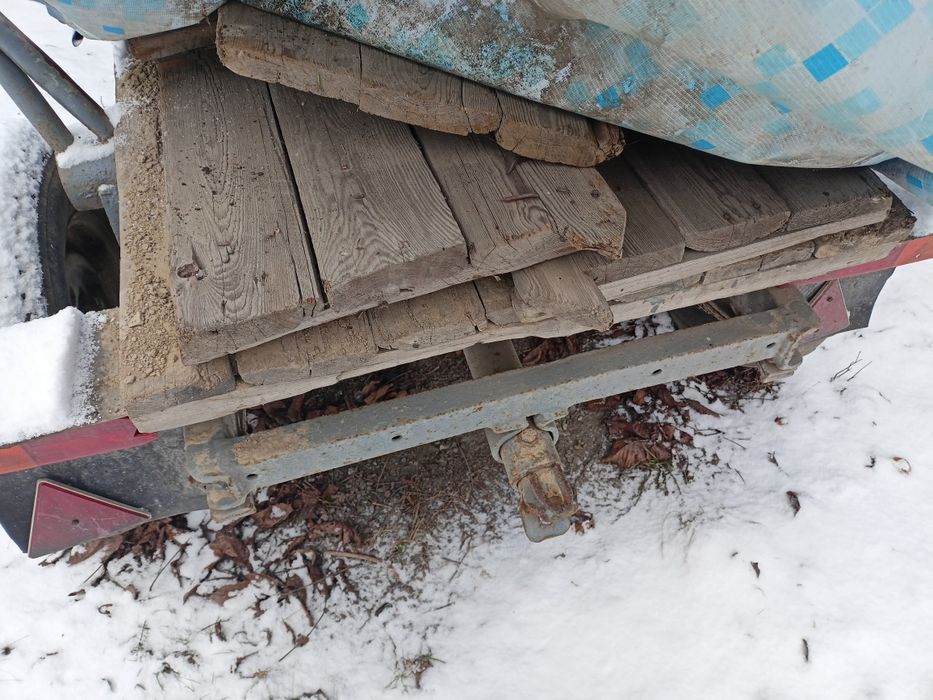 Wóz z oświetleniem