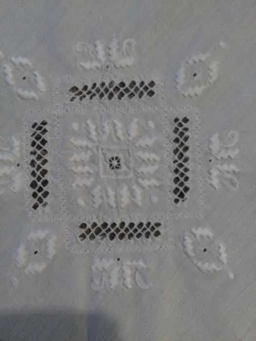 Vintage Okrągły obrus serweta 194 cm ręczny HAFT Rechelie