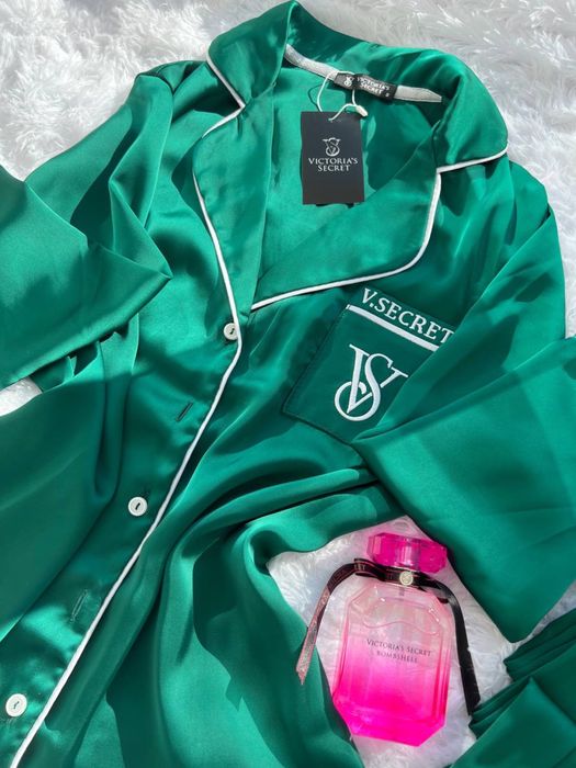 ЗНИЖКА!!! Жіноча піжама Вікторія Сікрет, Victoria's Secret. Подарунок!