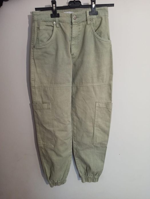Spodnie Bershka pistacjowe