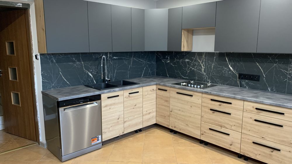 Skladanie skrecanie montaz mebli