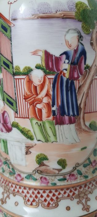 Lâmpada antiga de porcelana