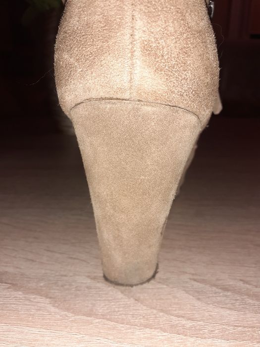 Botki zamszowe camel, beżowe.