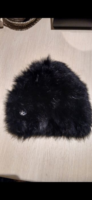 Брендовая вязаная шапка  лама с кроликом .ARMANI.Оригинал